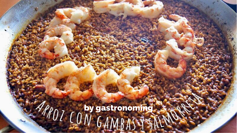 Arroz con gambas y salmorreta