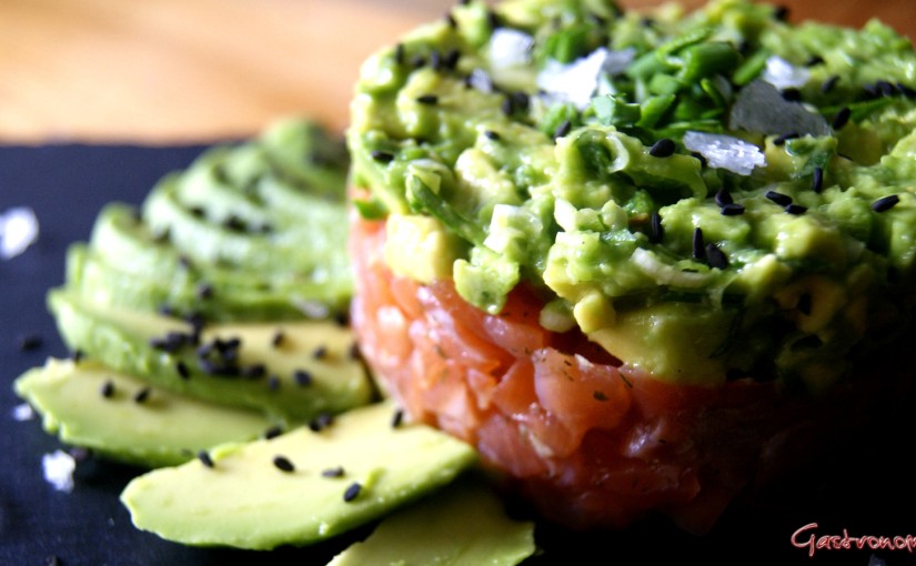 Tartare de salmón y aguacate