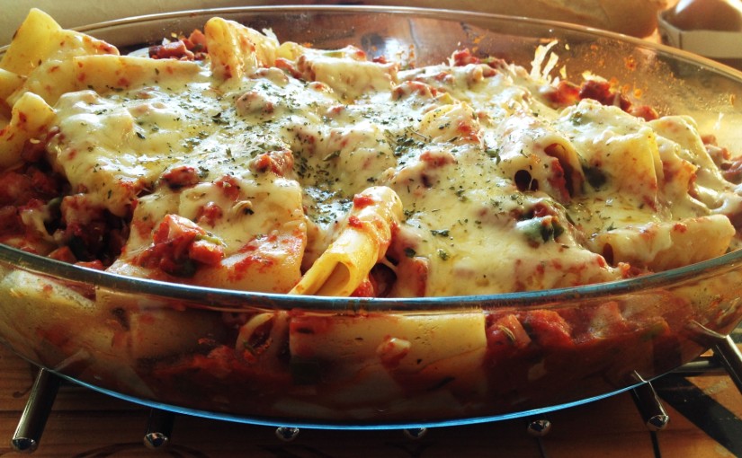 Paccheri gratinados con queso al comino